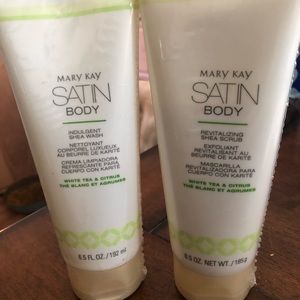Mary Kay set of 2 body wash/scrub